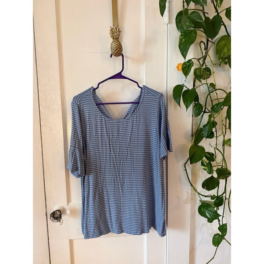 Lauren Conrad women’s size X – large blue and white striped blouse